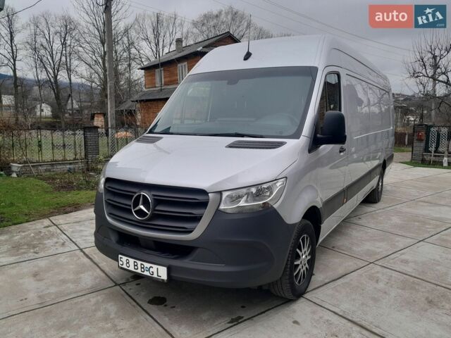 Серый Мерседес Sprinter, объемом двигателя 2.2 л и пробегом 420 тыс. км за 27500 $, фото 1 на Automoto.ua
