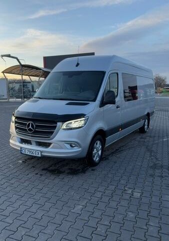 Серый Мерседес Sprinter, объемом двигателя 2.99 л и пробегом 159 тыс. км за 55152 $, фото 1 на Automoto.ua