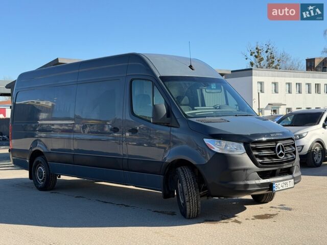 Серый Мерседес Sprinter, объемом двигателя 2.99 л и пробегом 114 тыс. км за 36000 $, фото 1 на Automoto.ua