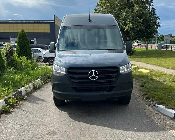 Серый Мерседес Sprinter, объемом двигателя 3 л и пробегом 185 тыс. км за 24700 $, фото 1 на Automoto.ua