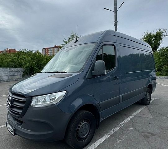 Серый Мерседес Sprinter, объемом двигателя 1.95 л и пробегом 147 тыс. км за 24000 $, фото 1 на Automoto.ua