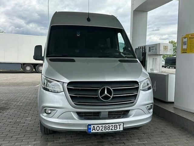 Серый Мерседес Sprinter, объемом двигателя 2.99 л и пробегом 518 тыс. км за 43500 $, фото 1 на Automoto.ua
