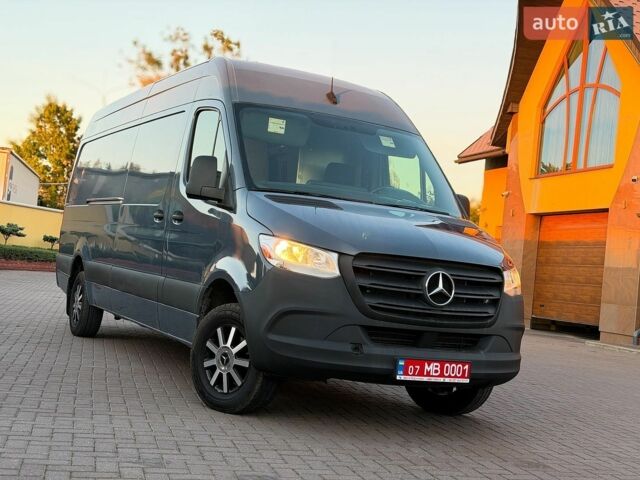 Серый Мерседес Sprinter, объемом двигателя 3 л и пробегом 165 тыс. км за 33900 $, фото 1 на Automoto.ua