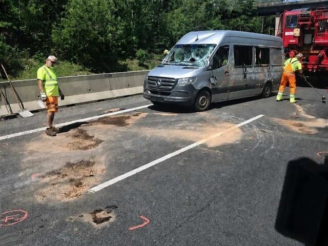 Сірий Мерседес Sprinter, об'ємом двигуна 2.14 л та пробігом 401 тис. км за 15000 $, фото 1 на Automoto.ua