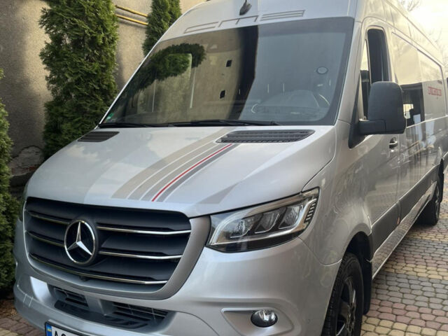 Серый Мерседес Sprinter, объемом двигателя 2.2 л и пробегом 450 тыс. км за 35500 $, фото 1 на Automoto.ua