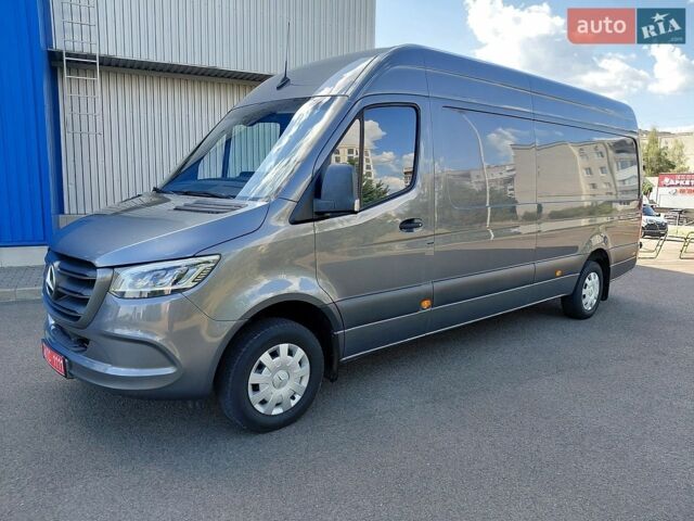 Серый Мерседес Sprinter, объемом двигателя 2.2 л и пробегом 305 тыс. км за 26500 $, фото 1 на Automoto.ua