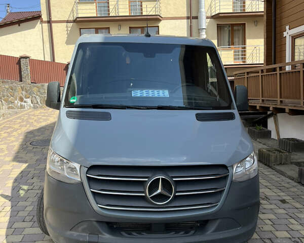 Серый Мерседес Sprinter, объемом двигателя 2.14 л и пробегом 999 тыс. км за 24000 $, фото 1 на Automoto.ua