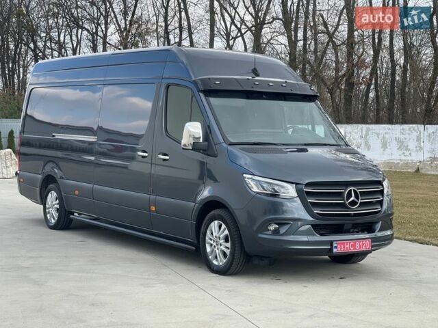 Серый Мерседес Sprinter, объемом двигателя 2.14 л и пробегом 170 тыс. км за 37999 $, фото 1 на Automoto.ua