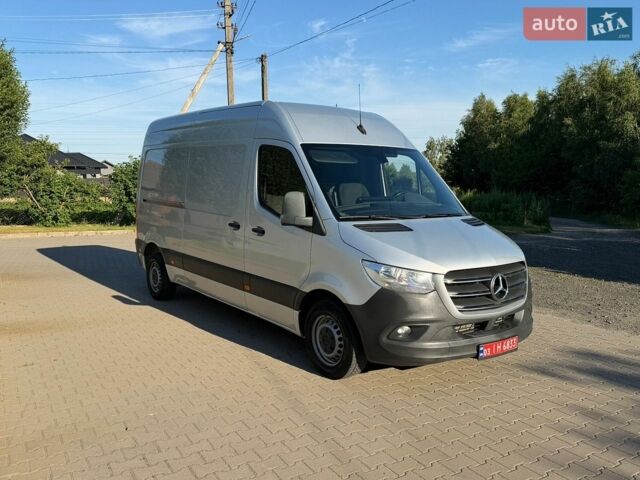 Серый Мерседес Sprinter, объемом двигателя 0 л и пробегом 333 тыс. км за 21300 $, фото 1 на Automoto.ua