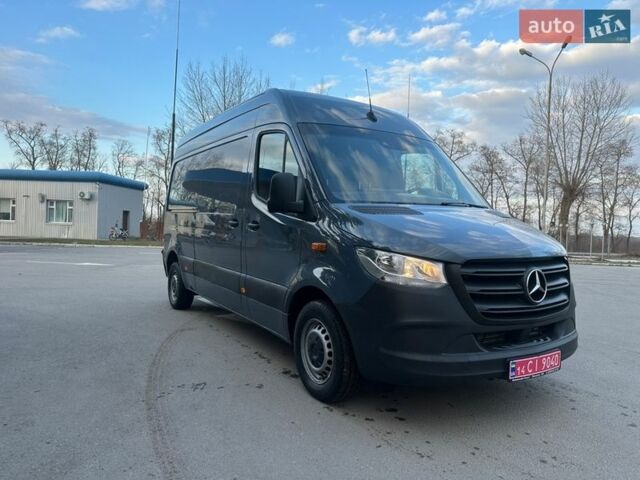 Серый Мерседес Sprinter, объемом двигателя 2.2 л и пробегом 109 тыс. км за 24900 $, фото 1 на Automoto.ua