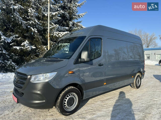 Серый Мерседес Sprinter, объемом двигателя 2.2 л и пробегом 109 тыс. км за 25800 $, фото 1 на Automoto.ua