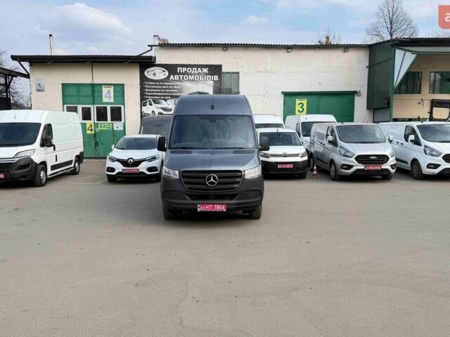Серый Мерседес Sprinter, объемом двигателя 2 л и пробегом 326 тыс. км за 27900 $, фото 1 на Automoto.ua