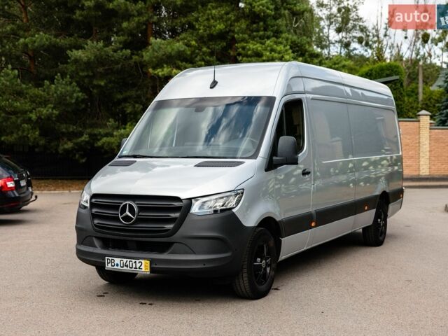 Серый Мерседес Sprinter, объемом двигателя 2 л и пробегом 246 тыс. км за 31890 $, фото 1 на Automoto.ua
