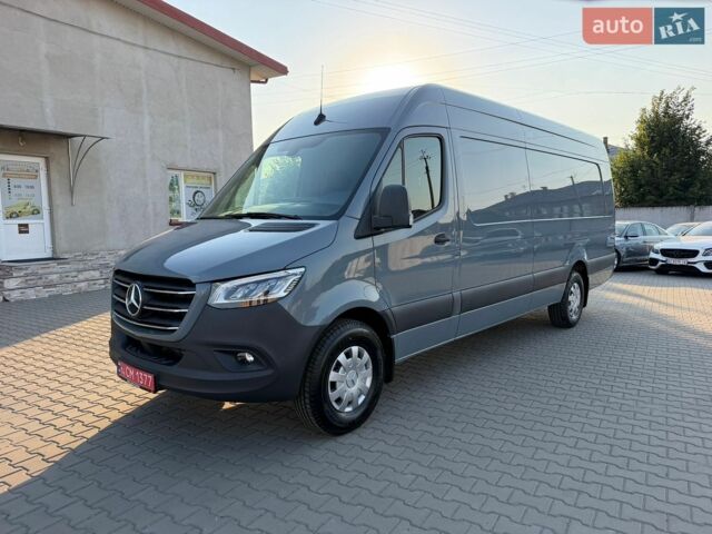 Серый Мерседес Sprinter, объемом двигателя 3 л и пробегом 322 тыс. км за 34500 $, фото 1 на Automoto.ua