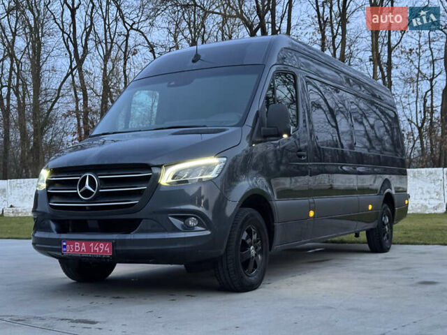 Серый Мерседес Sprinter, объемом двигателя 2 л и пробегом 235 тыс. км за 36990 $, фото 1 на Automoto.ua