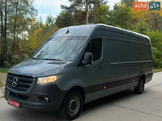 Серый Мерседес Sprinter, объемом двигателя 0 л и пробегом 233 тыс. км за 23700 $, фото 1 на Automoto.ua