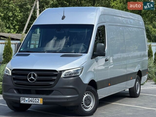 Сірий Мерседес Sprinter, об'ємом двигуна 2 л та пробігом 245 тис. км за 32990 $, фото 1 на Automoto.ua