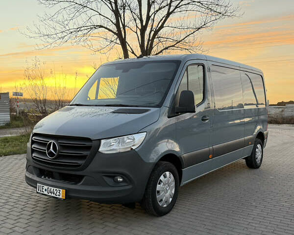 Сірий Мерседес Sprinter, об'ємом двигуна 0 л та пробігом 241 тис. км за 25900 $, фото 1 на Automoto.ua