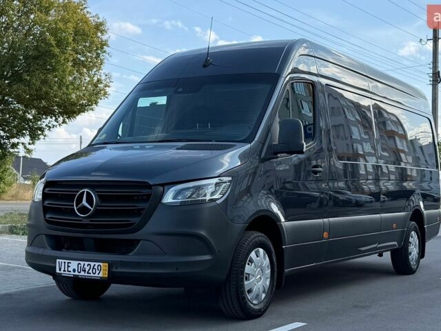 Серый Мерседес Sprinter, объемом двигателя 0 л и пробегом 220 тыс. км за 35500 $, фото 1 на Automoto.ua