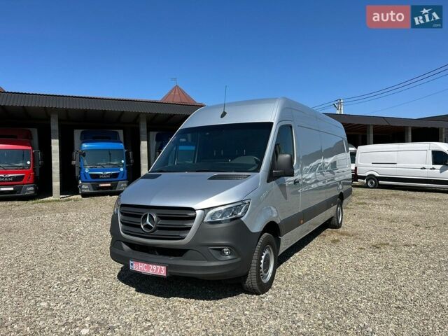 Серый Мерседес Sprinter, объемом двигателя 2 л и пробегом 100 тыс. км за 31450 $, фото 1 на Automoto.ua