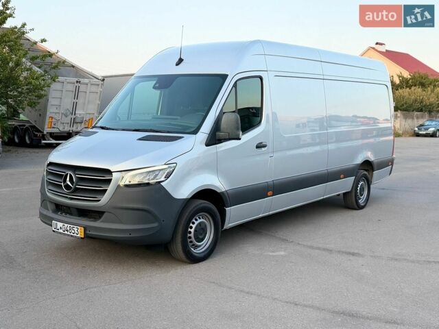 Сірий Мерседес Sprinter, об'ємом двигуна 1.95 л та пробігом 250 тис. км за 33200 $, фото 1 на Automoto.ua