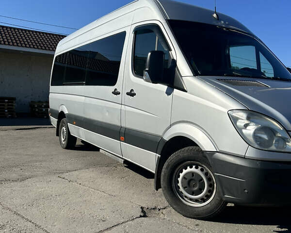 Сірий Мерседес Sprinter, об'ємом двигуна 2.1 л та пробігом 470 тис. км за 15500 $, фото 1 на Automoto.ua