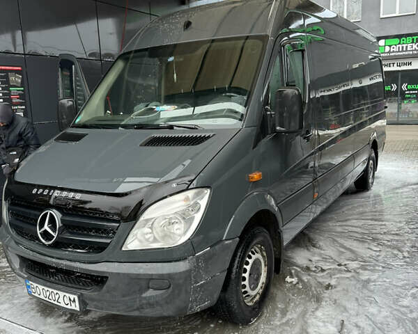 Серый Мерседес Sprinter, объемом двигателя 2.14 л и пробегом 500 тыс. км за 12500 $, фото 1 на Automoto.ua
