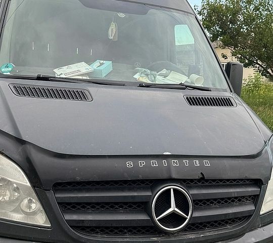 Сірий Мерседес Sprinter, об'ємом двигуна 2.14 л та пробігом 300 тис. км за 11000 $, фото 1 на Automoto.ua