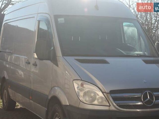 Серый Мерседес Sprinter, объемом двигателя 2.1 л и пробегом 152 тыс. км за 13200 $, фото 1 на Automoto.ua