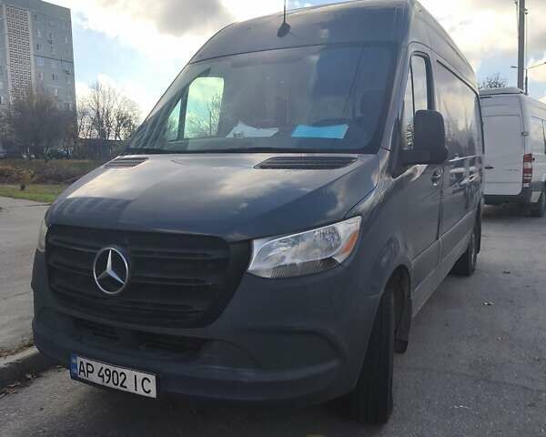 Сірий Мерседес Sprinter, об'ємом двигуна 2.99 л та пробігом 220 тис. км за 25000 $, фото 1 на Automoto.ua