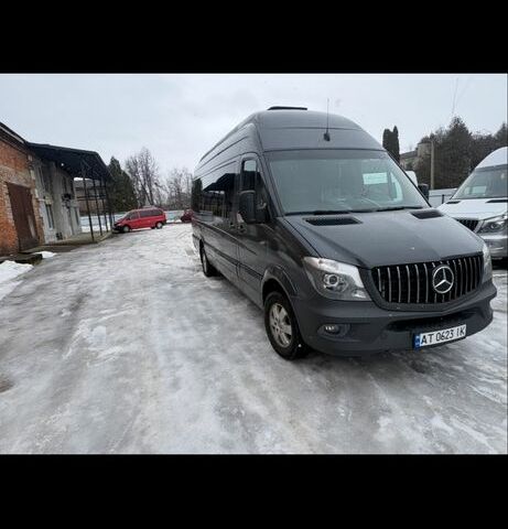 Сірий Мерседес Sprinter, об'ємом двигуна 3 л та пробігом 600 тис. км за 17843 $, фото 1 на Automoto.ua