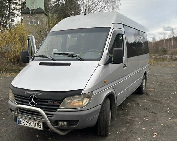 Серый Мерседес Sprinter, объемом двигателя 2.15 л и пробегом 650 тыс. км за 9000 $, фото 1 на Automoto.ua