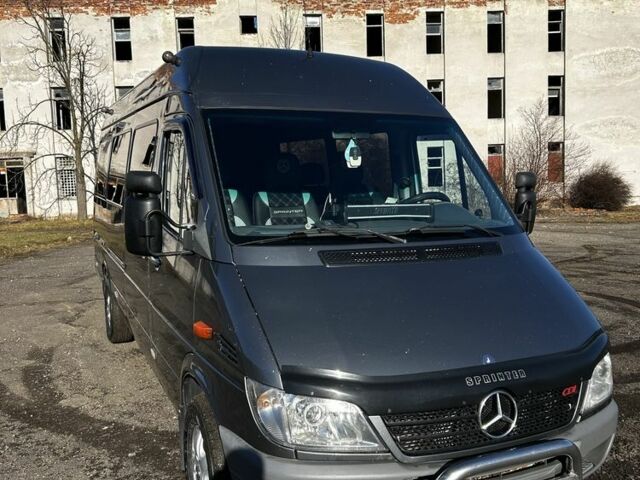 Серый Мерседес Sprinter, объемом двигателя 2.7 л и пробегом 600 тыс. км за 11500 $, фото 1 на Automoto.ua