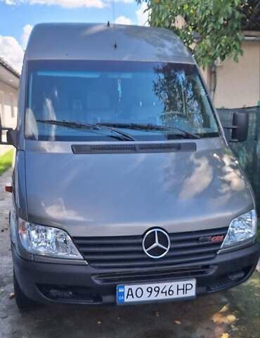 Серый Мерседес Sprinter, объемом двигателя 2.2 л и пробегом 600 тыс. км за 8500 $, фото 1 на Automoto.ua