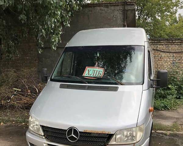 Серый Мерседес Sprinter, объемом двигателя 0 л и пробегом 800 тыс. км за 6500 $, фото 1 на Automoto.ua