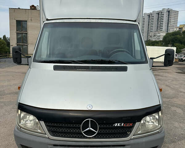 Серый Мерседес Sprinter, объемом двигателя 2.15 л и пробегом 350 тыс. км за 12900 $, фото 1 на Automoto.ua