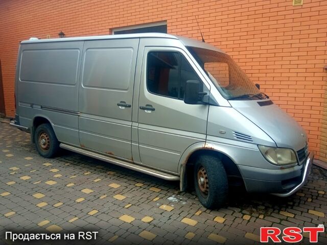 Серый Мерседес Sprinter, объемом двигателя 22 л и пробегом 304 тыс. км за 6800 $, фото 1 на Automoto.ua