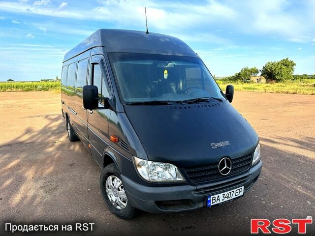 Серый Мерседес Sprinter, объемом двигателя 2.1 л и пробегом 380 тыс. км за 9200 $, фото 1 на Automoto.ua