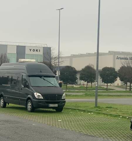 Серый Мерседес Sprinter, объемом двигателя 2.14 л и пробегом 600 тыс. км за 20000 $, фото 1 на Automoto.ua