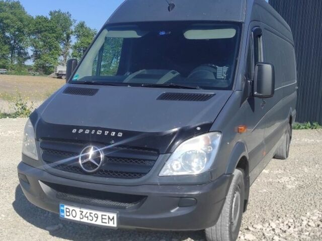 Серый Мерседес Sprinter, объемом двигателя 0 л и пробегом 495 тыс. км за 10500 $, фото 1 на Automoto.ua