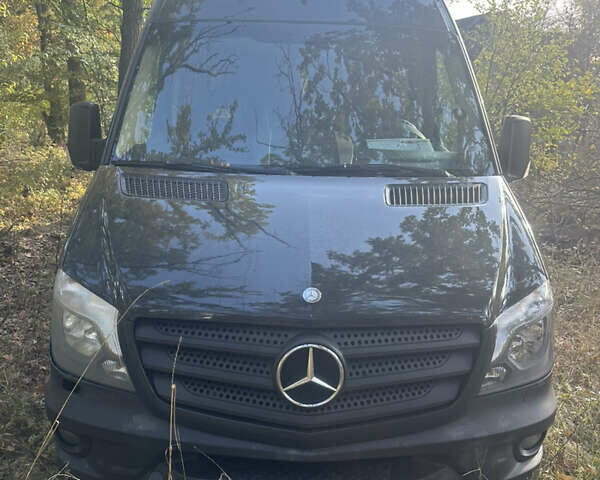 Серый Мерседес Sprinter, объемом двигателя 2.2 л и пробегом 525 тыс. км за 22000 $, фото 1 на Automoto.ua