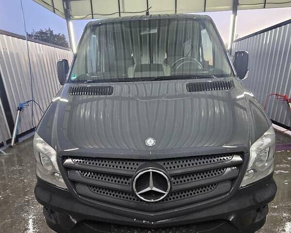 Серый Мерседес Sprinter, объемом двигателя 2.14 л и пробегом 248 тыс. км за 21900 $, фото 1 на Automoto.ua