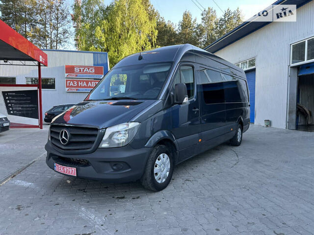 Серый Мерседес Sprinter, объемом двигателя 0 л и пробегом 297 тыс. км за 15400 $, фото 1 на Automoto.ua