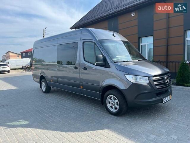 Серый Мерседес Sprinter, объемом двигателя 3 л и пробегом 112 тыс. км за 42500 $, фото 1 на Automoto.ua