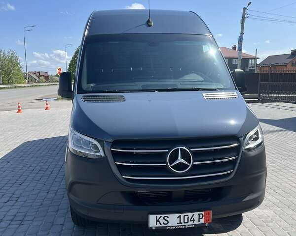 Серый Мерседес Sprinter, объемом двигателя 3 л и пробегом 21 тыс. км за 44500 $, фото 1 на Automoto.ua