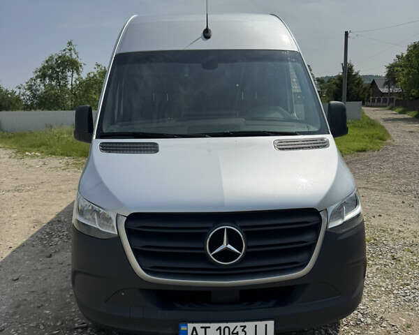 Серый Мерседес Sprinter, объемом двигателя 2.14 л и пробегом 410 тыс. км за 34250 $, фото 1 на Automoto.ua