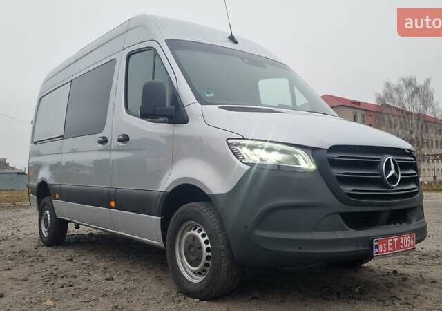 Серый Мерседес Sprinter, объемом двигателя 2.2 л и пробегом 330 тыс. км за 25990 $, фото 1 на Automoto.ua