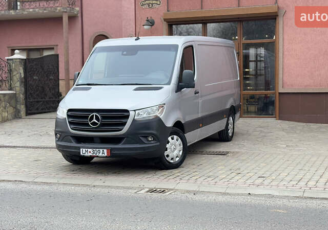 Серый Мерседес Sprinter, объемом двигателя 2.14 л и пробегом 239 тыс. км за 28500 $, фото 1 на Automoto.ua