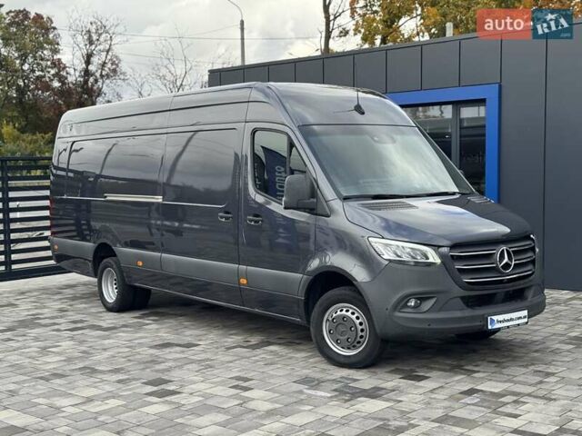 Серый Мерседес Sprinter, объемом двигателя 3 л и пробегом 94 тыс. км за 74900 $, фото 1 на Automoto.ua