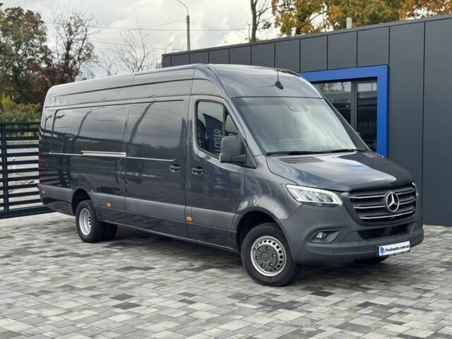 Серый Мерседес Sprinter, объемом двигателя 3 л и пробегом 93 тыс. км за 74900 $, фото 1 на Automoto.ua